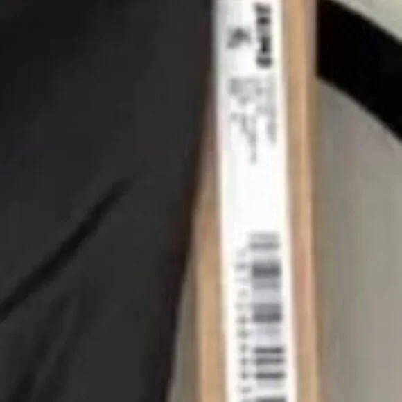 NWT SKIMS Fits Everybody Tube Top Built in Shelf Bra Onyx Black Size S - Picture 5 of 5